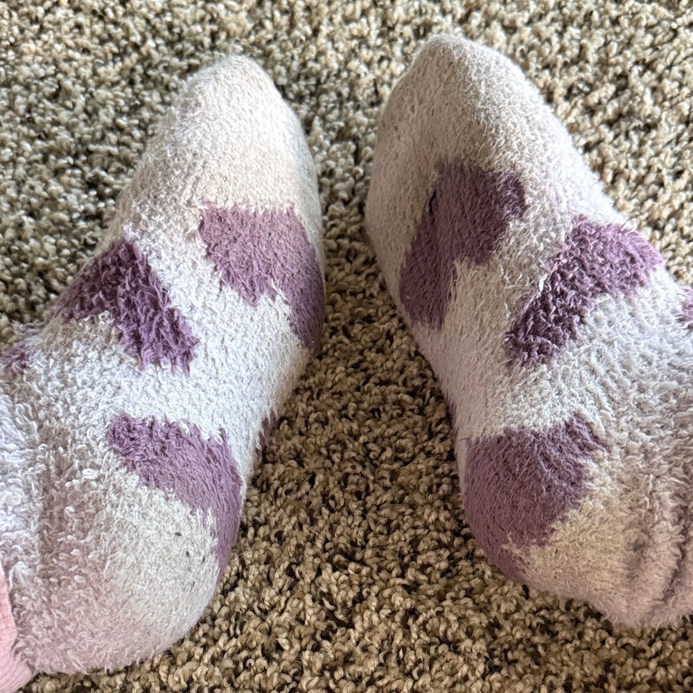 Cozy Fuzzy Heart Pattern Socks in Light Pink and Mauve